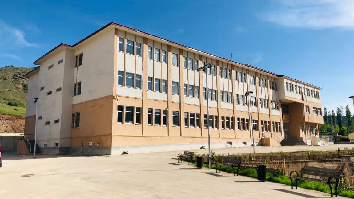 İspir Anadolu İmam Hatip Lisesi Fotoğrafı